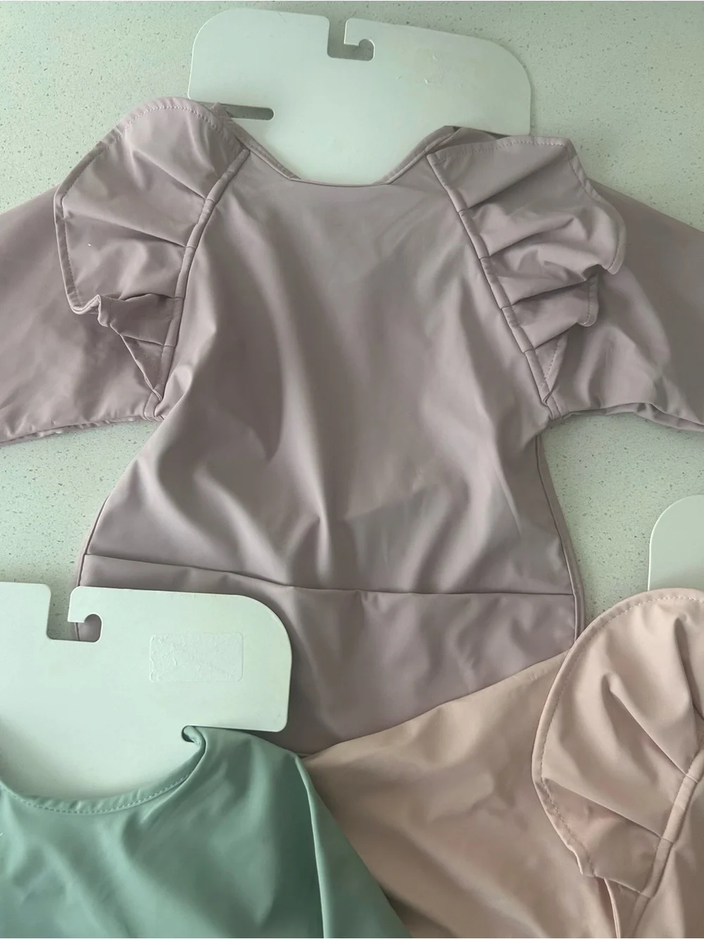 Willow + Sim Long Sleeve Ruffle Baby Bibs Mess-Proof Feeding Bib for Babies